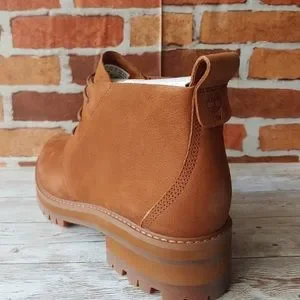 Timberland | Shoes | Timberland Boots Lace Up Chukka Boots  display picture 1